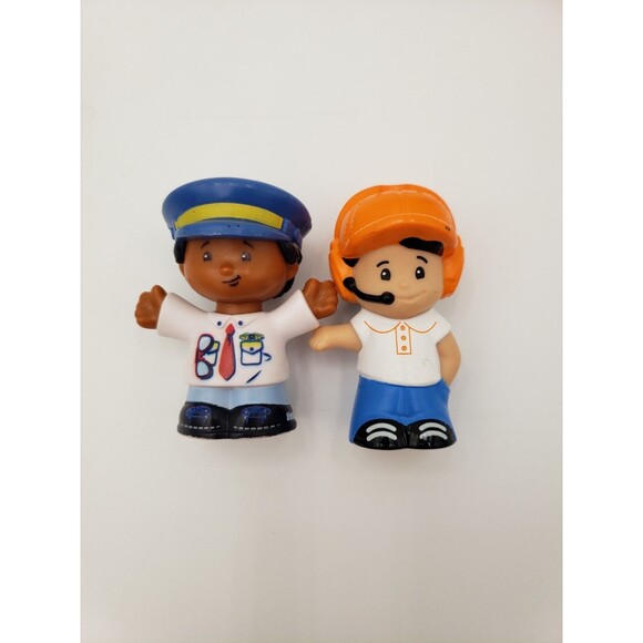 Fisher Price Little People Lot Of 5 Figures Aviation Flying Travel Theme Pilots - Picture 5 of 8